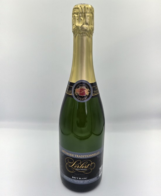 Découvez notre Méthode traditionnelle blanc au cœur du Domaine de Lorbert à Fréterive